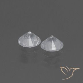 Shop natural 0.84ct ホワイト サファイア gems, ラウンド, from マダガスカル at GemSelect. In stock, global shipping!