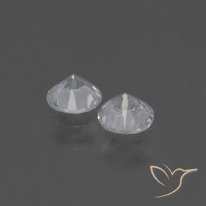 Shop natural 0.77ct ホワイト サファイア gems, ラウンド, from マダガスカル at GemSelect. In stock, global shipping!