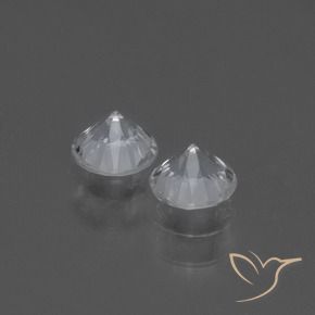 Shop natural 0.88ct クリアホワイト サファイア gems, ラウンド, from マダガスカル at GemSelect. In stock, global shipping!
