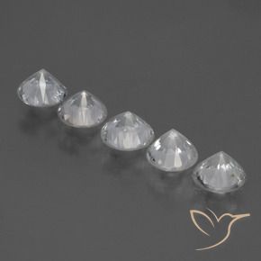 Shop natural 2.12ct ホワイト サファイア gems, ラウンド, from マダガスカル at GemSelect. In stock, global shipping!