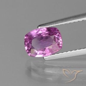 1.35カラットの天然ミディアムパープルサファイア、クッション、VS