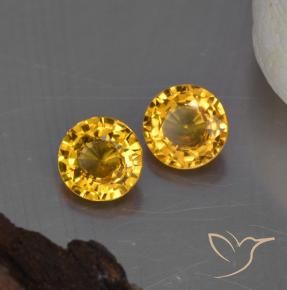 Shop natural 1.07ct ゴールドオレンジ サファイア gems, ラウンド, from タンザニア at GemSelect. In stock, global shipping!