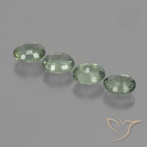 Shop natural 3.28ct 薄いフォレストグリーン サファイア gems, 楕円形, from タンザニア at GemSelect. In stock, global shipping!