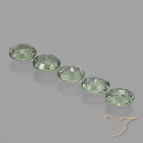 Shop natural 4.20ct モスグリーン サファイア gems, 楕円形, from タンザニア at GemSelect. In stock, global shipping!