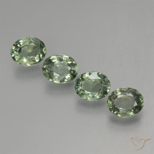 2.89ctw 天然 フォレストグリーン サファイア, 楕円形, VVS-VS