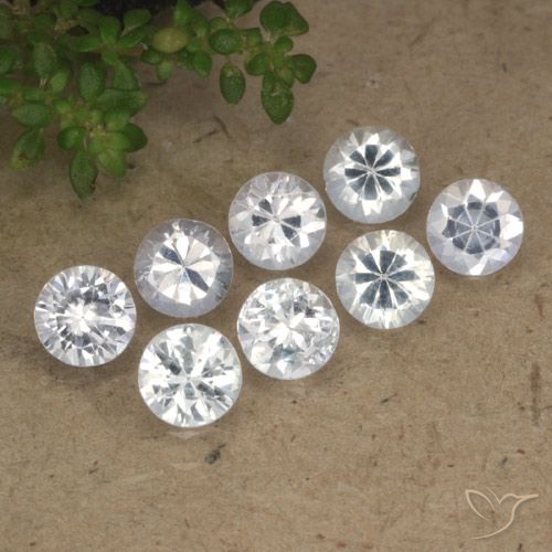 Shop natural 3.22ct ホワイト サファイア gems, ラウンド, from マダガスカル at GemSelect. In stock, global shipping!