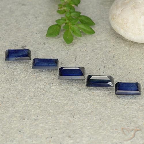 Shop natural 2.58ct トワイライトブルー サファイア gems, バゲット, from マダガスカル at GemSelect. In stock, global shipping!