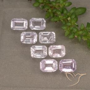 Shop natural 2.14ct 非常に薄いピンクのトーン サファイア gems, エメラルドカット, from タンザニア at GemSelect. In stock, global shipping!