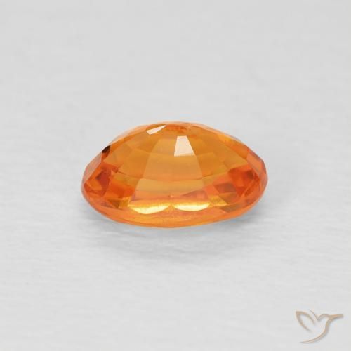0.78カラットの天然Medium Light-Orangeサファイア、楕円形、VVS