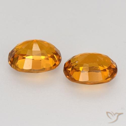 Shop natural 1.41ct ディープオレンジ サファイア gems, 楕円形, from マダガスカル at GemSelect. In stock, global shipping!