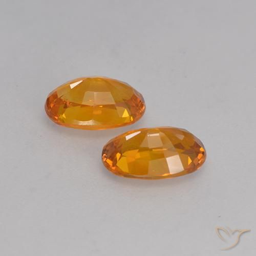 Shop natural 1.36ct アプリコットオレンジ サファイア gems, 楕円形, from マダガスカル at GemSelect. In stock, global shipping!