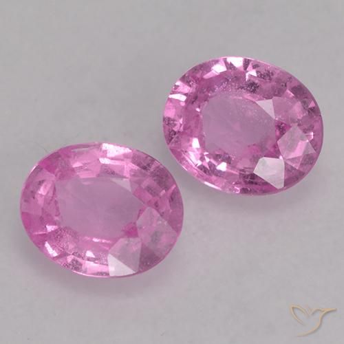 Shop natural 0.72ct ミディアムパープル サファイア gems, 楕円形, from マダガスカル at GemSelect. In stock, global shipping!