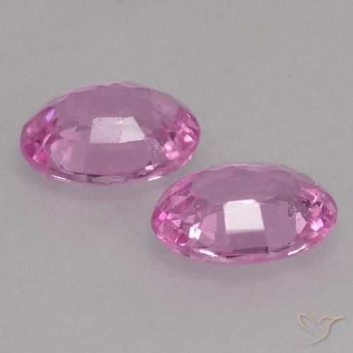 Shop natural 0.80ct ミディアムパープル サファイア gems, 楕円形, from マダガスカル at GemSelect. In stock, global shipping!
