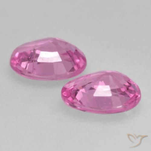 Shop natural 0.88ct 濃いピンク サファイア gems, 楕円形, from マダガスカル at GemSelect. In stock, global shipping!