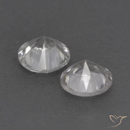 Shop natural 0.78ct ホワイト サファイア gems, ラウンド, from マダガスカル at GemSelect. In stock, global shipping!