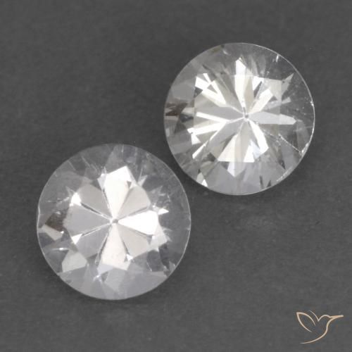 Shop natural 0.77ct ホワイト サファイア gems, ラウンド, from マダガスカル at GemSelect. In stock, global shipping!