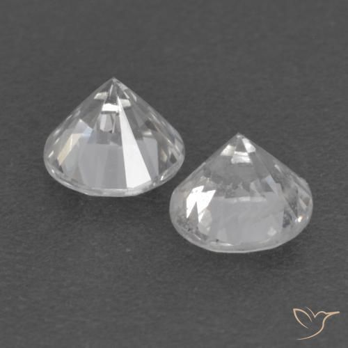 Shop natural 0.71ct ホワイト サファイア gems, ラウンド, from マダガスカル at GemSelect. In stock, global shipping!