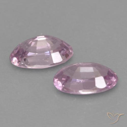 Shop natural 0.56ct 非常に薄いロイヤルパープルピンク サファイア gems, 楕円形, from タンザニア at GemSelect. In stock, global shipping!