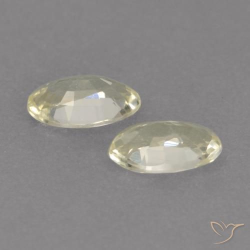 Shop natural 0.46ct ライトイエロー サファイア gems, 楕円形, from タンザニア at GemSelect. In stock, global shipping!