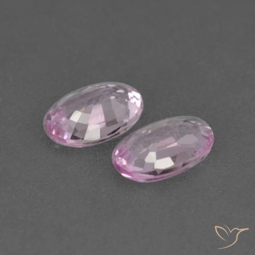 Shop natural 0.47ct 薄いピンクがかった紫 サファイア gems, 楕円形, from タンザニア at GemSelect. In stock, global shipping!