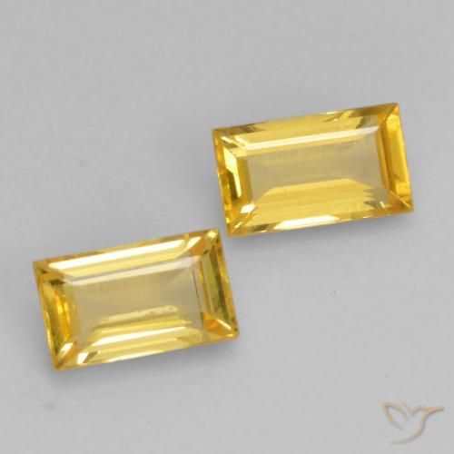 Shop natural 0.65ct ゴールドオレンジ サファイア gems, バゲット, from タンザニア at GemSelect. In stock, global shipping!