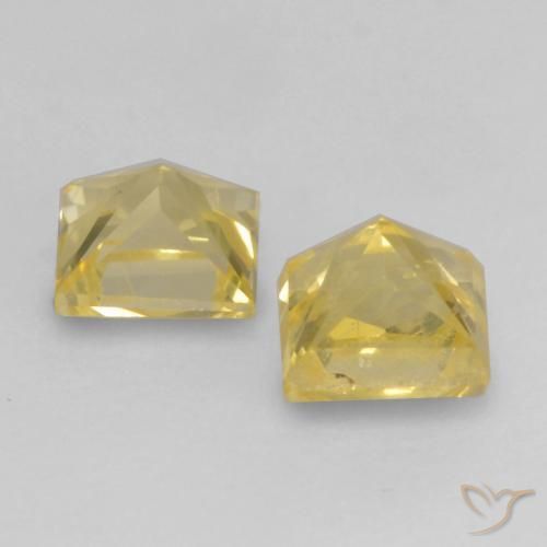 Shop natural 0.50ct トスカーナイエロー サファイア gems, 四角形, from タンザニア at GemSelect. In stock, global shipping!