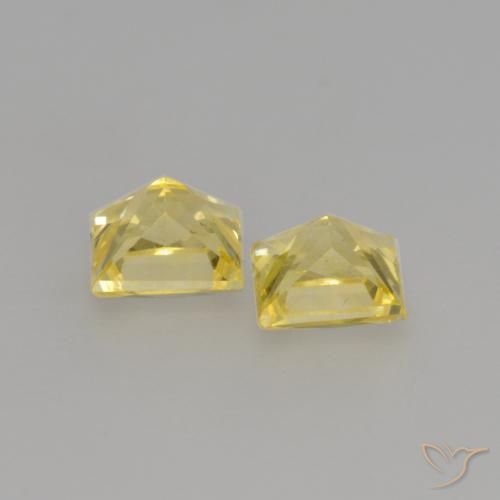 Shop natural 0.64ct トスカーナイエロー サファイア gems, 四角形, from タンザニア at GemSelect. In stock, global shipping!