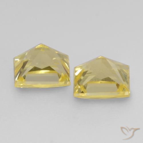 Shop natural 0.71ct トスカーナイエロー サファイア gems, 四角形, from タンザニア at GemSelect. In stock, global shipping!