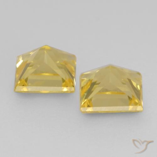 Shop natural 0.74ct トスカーナイエロー サファイア gems, 四角形, from タンザニア at GemSelect. In stock, global shipping!