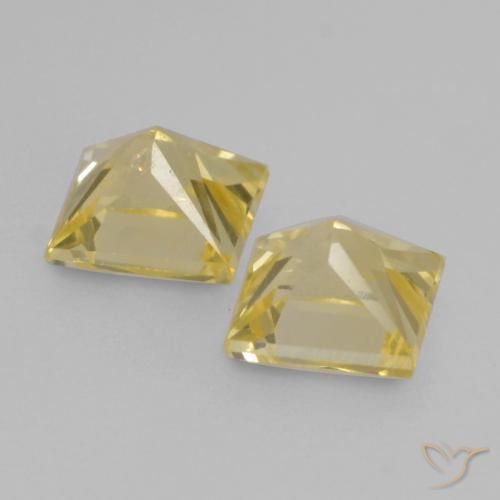 Shop natural 0.49ct トスカーナイエロー サファイア gems, 四角形, from タンザニア at GemSelect. In stock, global shipping!