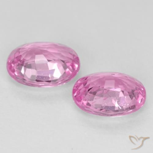 Shop natural 0.92ct ロイヤルパープルピンク サファイア gems, 楕円形, from タンザニア at GemSelect. In stock, global shipping!