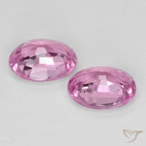 Shop natural 0.85ct ロイヤルパープルピンク サファイア gems, 楕円形, from タンザニア at GemSelect. In stock, global shipping!