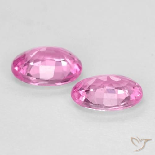 Shop natural 0.76ct ロイヤルパープルピンク サファイア gems, 楕円形, from タンザニア at GemSelect. In stock, global shipping!