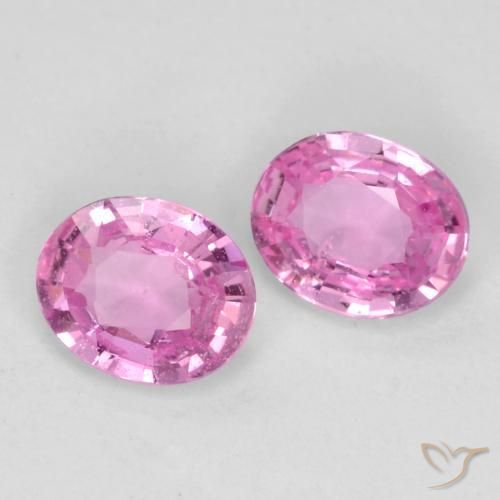 Shop natural 0.70ct 濃いピンク サファイア gems, 楕円形, from マダガスカル at GemSelect. In stock, global shipping!