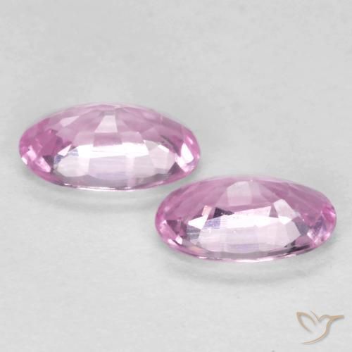 Shop natural 0.55ct 非常に薄いロイヤルパープルピンク サファイア gems, 楕円形, from タンザニア at GemSelect. In stock, global shipping!
