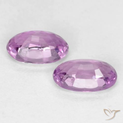 Shop natural 0.65ct ミディアムバイオレット サファイア gems, 楕円形, from タンザニア at GemSelect. In stock, global shipping!