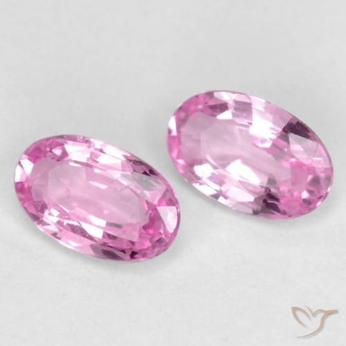 Shop natural 0.57ct ロイヤルパープルピンク サファイア gems, 楕円形, from タンザニア at GemSelect. In stock, global shipping!