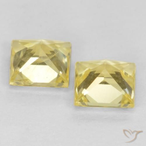 Shop natural 0.63ct ミディアム薄いイエロー サファイア gems, 四角形, from タンザニア at GemSelect. In stock, global shipping!