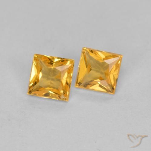 Shop natural 0.47ct ミディアムオレンジ サファイア gems, 四角形, from タンザニア at GemSelect. In stock, global shipping!