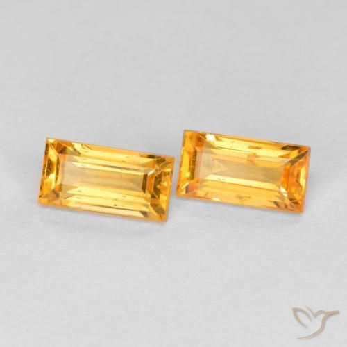 Shop natural 0.61ct オレンジゴールド サファイア gems, バゲット, from タンザニア at GemSelect. In stock, global shipping!
