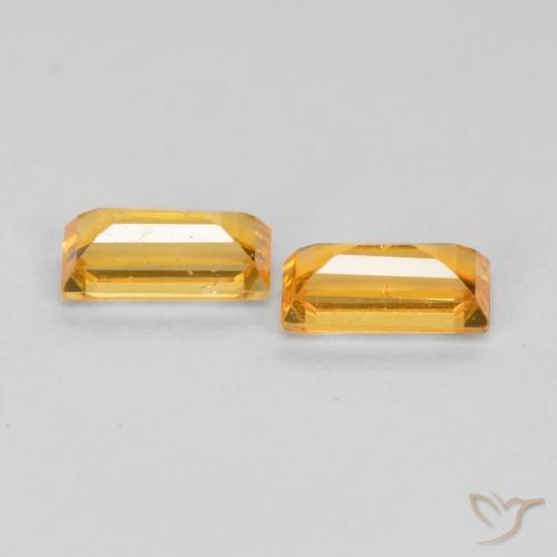 Shop natural 0.61ct オレンジゴールド サファイア gems, バゲット, from タンザニア at GemSelect. In stock, global shipping!