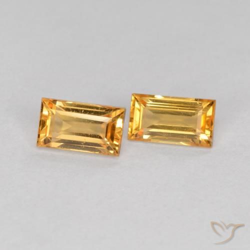 Shop natural 0.48ct オレンジゴールド サファイア gems, バゲット, from タンザニア at GemSelect. In stock, global shipping!