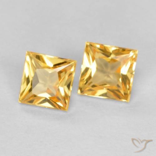 Shop natural 0.49ct 薄いオレンジゴールド サファイア gems, 四角形, from タンザニア at GemSelect. In stock, global shipping!