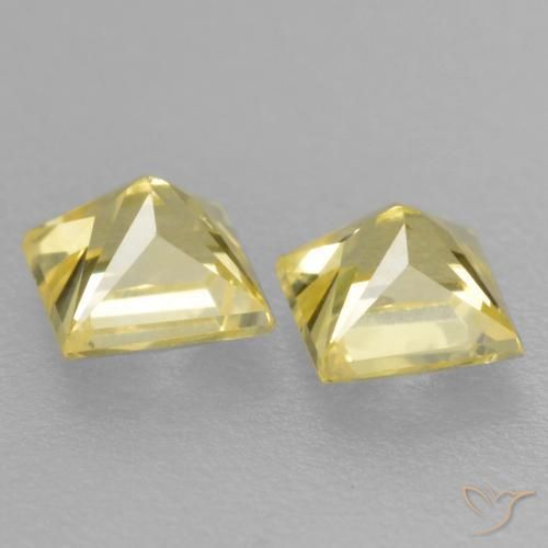 Shop natural 0.54ct ミディアム薄いイエロー サファイア gems, 四角形, from タンザニア at GemSelect. In stock, global shipping!