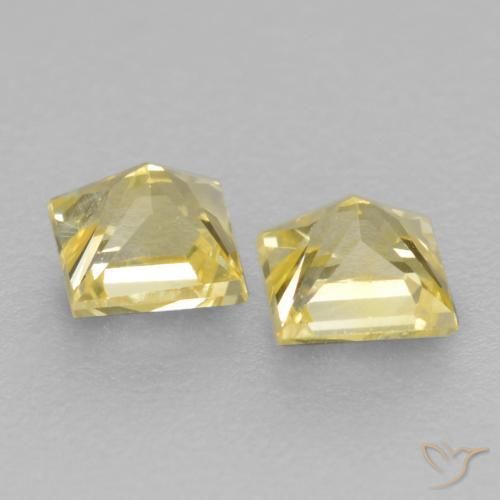 Shop natural 0.46ct ミディアム薄いイエロー サファイア gems, 四角形, from タンザニア at GemSelect. In stock, global shipping!
