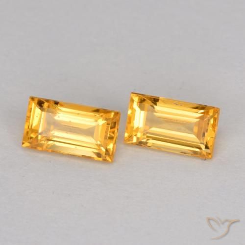 Shop natural 0.54ct ミディアムダークゴールデン サファイア gems, バゲット, from タンザニア at GemSelect. In stock, global shipping!