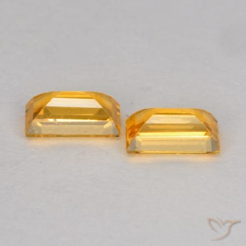 Shop natural 0.54ct ミディアムダークゴールデン サファイア gems, バゲット, from タンザニア at GemSelect. In stock, global shipping!
