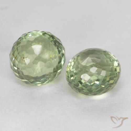 Shop natural 1.02ct 非常に薄いセージグリーン サファイア gems, ラウンド, from タンザニア at GemSelect. In stock, global shipping!