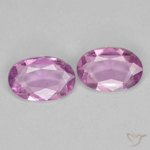 Shop natural 0.73ct 薄いロイヤルパープルピンク サファイア gems, 楕円形, from タンザニア at GemSelect. In stock, global shipping!