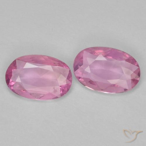 Shop natural 0.73ct 非常に薄いロイヤルパープルピンク サファイア gems, 楕円形, from タンザニア at GemSelect. In stock, global shipping!